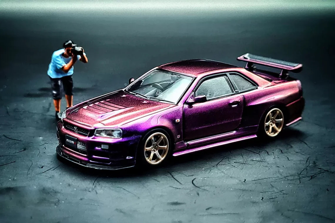 thumbnail image 2 of INNO64 1:64 Diecast Nissan GT-R R34 V-SPEC II - Black Collectible Car Model 2024 2 of 6