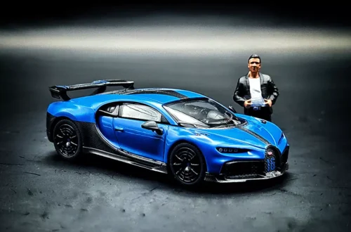 Bugatti Chiron Supersport MiniGT 164 Model