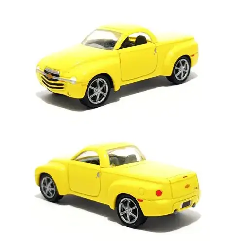 Chevrolet SSR 2004 Johnny Lightning