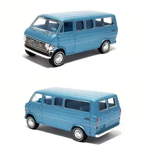 Ford EbindestrichSeries 1968 Club Wagon Greenlight