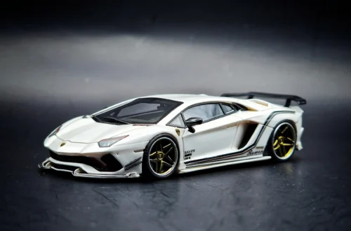 YM Model Rowen Lamborghini Aventador S