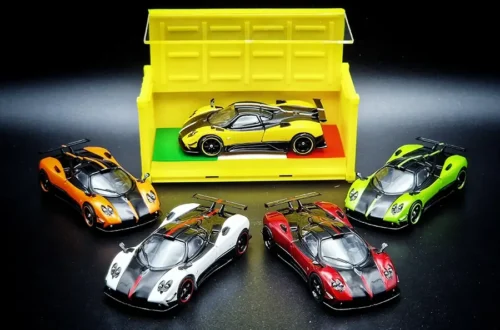 Pagani Zonda Cinque Cars in 1:64 scale by tarmacworks