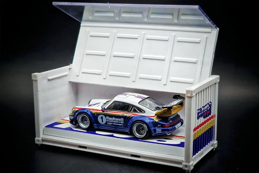 Rauh Welt Begriff RWB Porsche Model in 1:64 scale