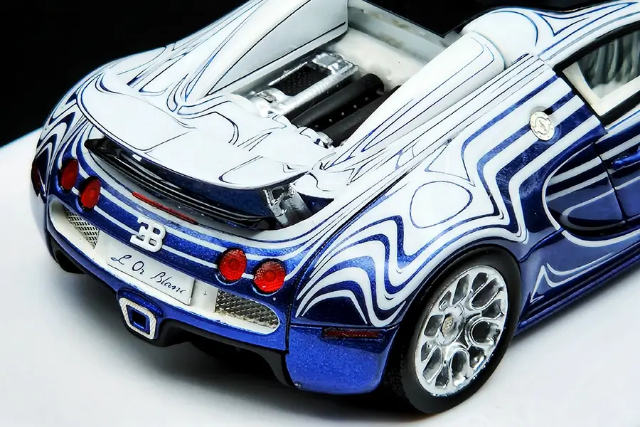 LJM Bugatti Veyron L'or Blanc 1:64 | Toycarsaddict.club