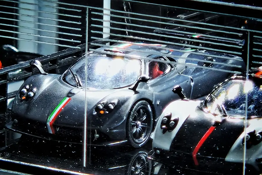 Tarmacworks Pagani Zonda Cinque Black Mamba