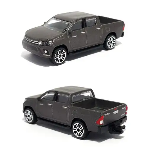 Toyota_Hilux_2015-Revo-Pickup_Majorette.jpg