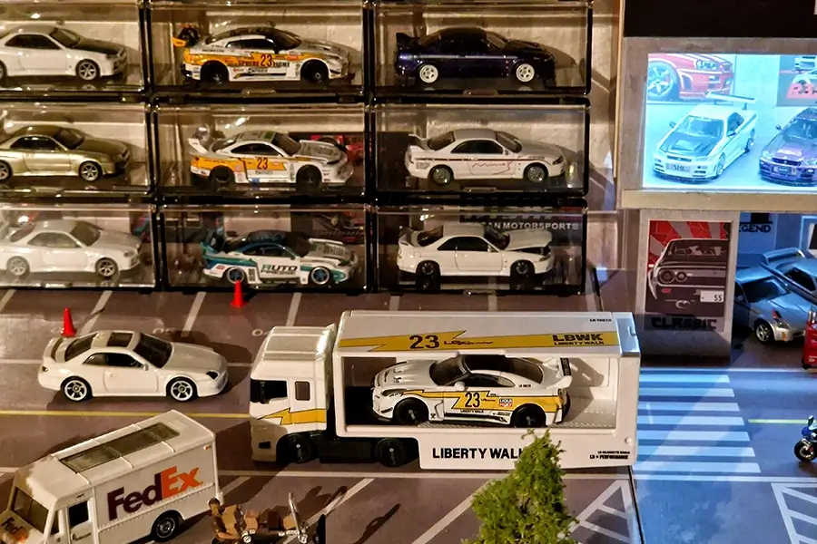 LBWK Team TRansport Hot Wheels with Libertywalk