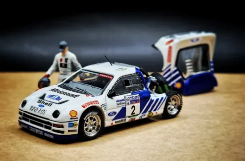 Hobby64+ Tarmacworks FordRS200 1:64 Modelcar