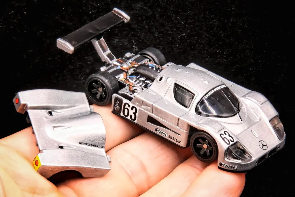 Sauber-Mercedes C9 by Hot Wheels Premium