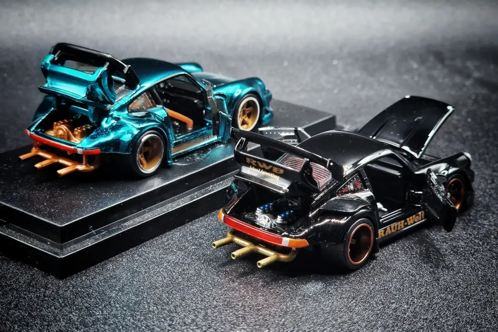 FG 1:64 RWB 930 Rauh Welt Begriff and Hot Wheels RWB 930 RLC