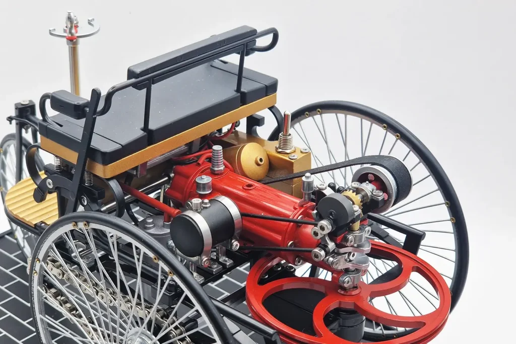 Benz Patent Motorwagen Teching Modelkit